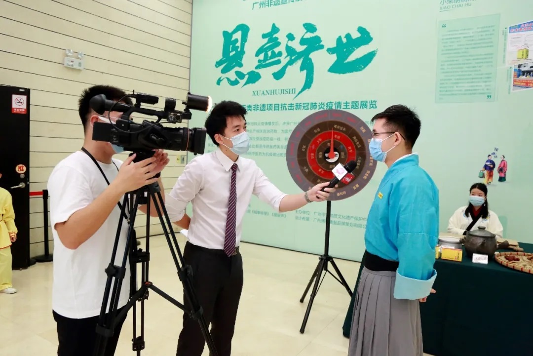 非遗日悬壶济世论抗疫，，，小柴胡直播首秀放色泽！！