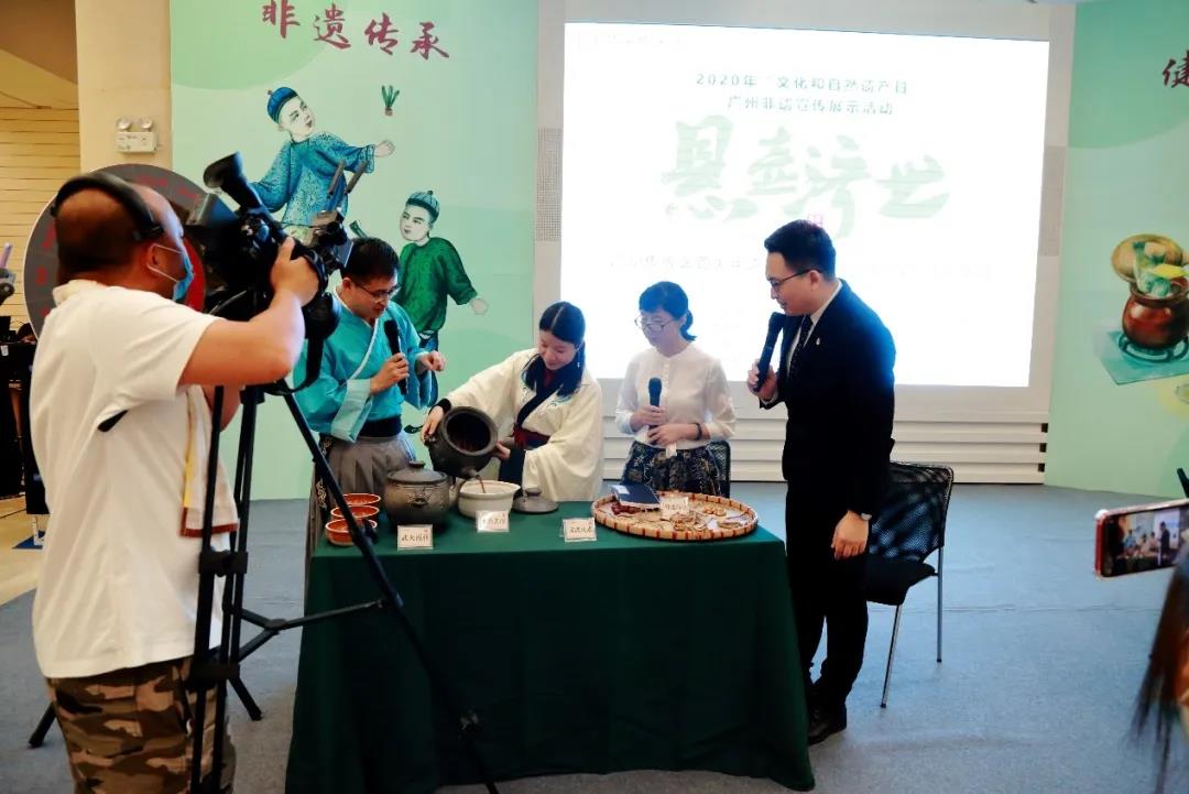 非遗日悬壶济世论抗疫，，，小柴胡直播首秀放色泽！！！