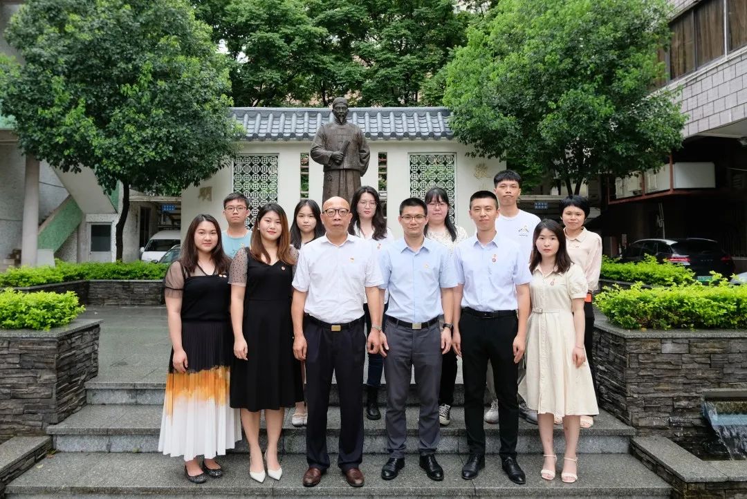 促交流 共生长——广药集团团委携亚洲必赢团委赴敬修堂开展团务交流学习